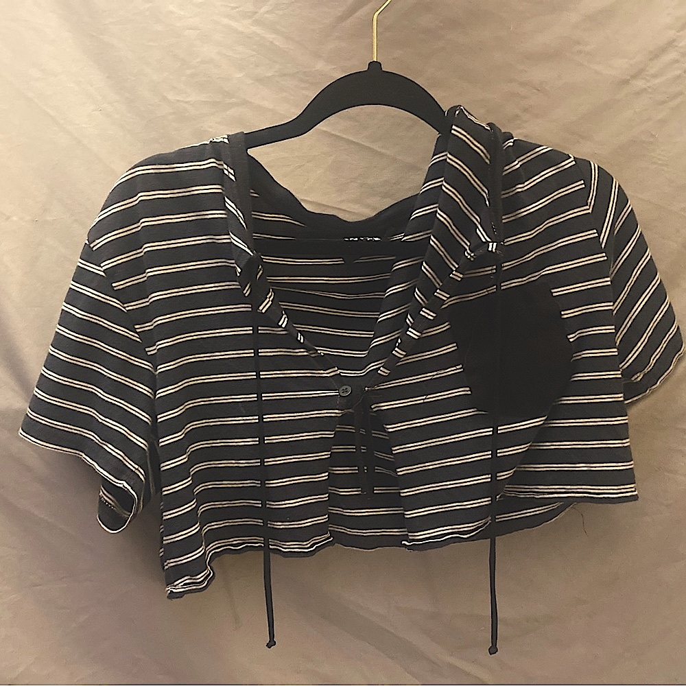 Women’s cropped t-shirt